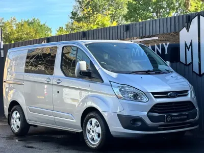 Begagnad Ford Transit Custom Limited 130 HK (95 kW) 2016 Silver Van