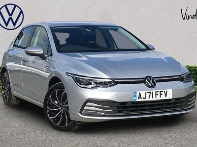 Używany VW Golf VIII Style 147 KM (108 kW) 2021 Srebrny Hatchback