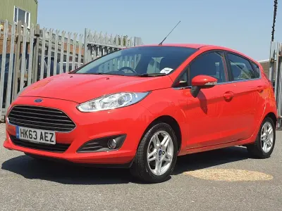 Used Ford Fiesta Zetec 82 HP (60 kW) 2013 Red Hatchback