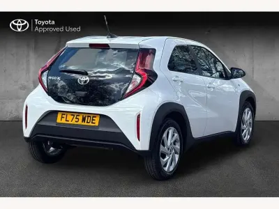 Nuevo Toyota Aygo X PURE 72 CV (52 kW) 2025 Blanco SUV