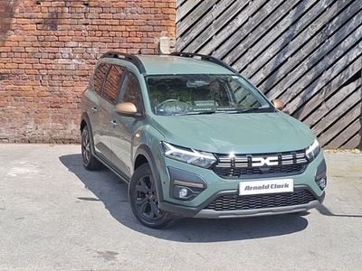 Begagnad Dacia Jogger Extreme 140 HK (102 kW) 2024 Grön Minibuss