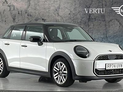 Begagnad Mini Cooper Hatch 156 HK (114 kW) 2024 Vit Halvkombi