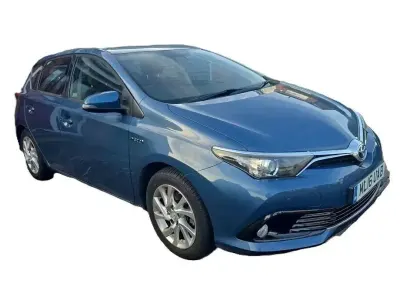 Używany Toyota Auris Hybrid Business Edition 2016 Niebieski Hatchback