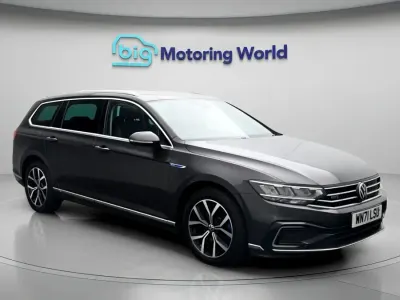 Used VW Passat GTE 215 HP (158 kW) 2021 Grey Estate