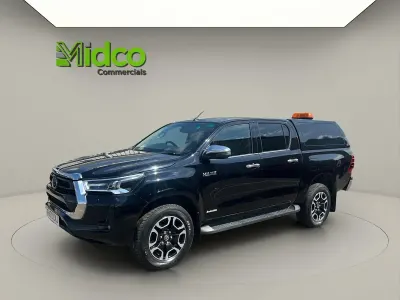 Used Toyota HiLux 150 HP (110 kW) 2021 Black Pickup