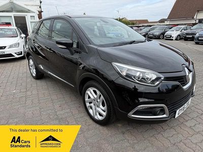 Used Renault Captur Dynamique 90 HP (66 kW) 2016 Black SUV