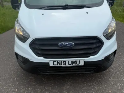 Używany Ford Transit Custom 105 KM (77 kW) 2019 Biały Van