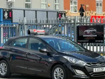 Second-hand Hyundai i30 Active 100 CP (73 kW) 2013 Negru Hatchback