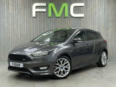 Used Ford Focus ST-Line 125 HP (91 kW) 2017 Grey Hatchback