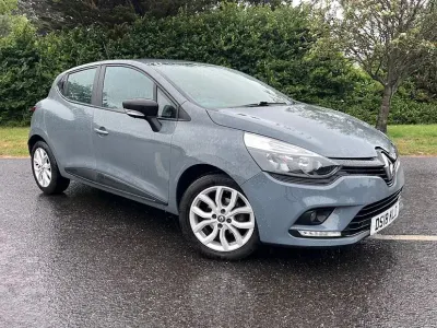 Used Renault Clio Play 75 HP (55 kW) 2018 Grey Hatchback