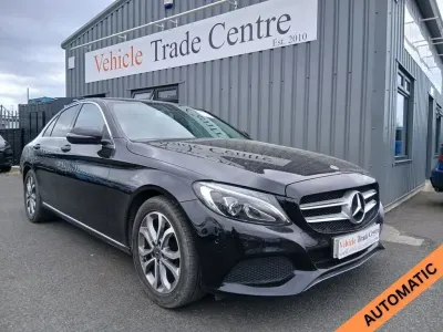 Begagnad Mercedes C200