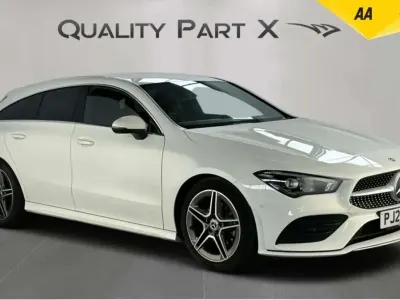 Usado Mercedes CLA180 Shooting Brake AMG line 136 HP (100 kW) 2022 Branco Carrinha