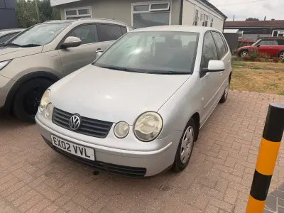 Used VW Polo S 75 HP (55 kW) 2002 Silver Hatchback