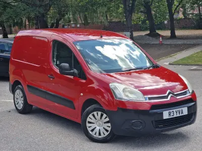 Used Citroën Berlingo 75 HP (55 kW) 2012 Red MPV