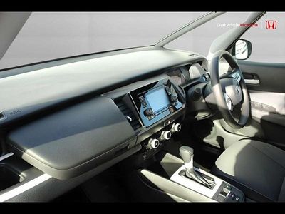 Used Honda Jazz Hybrid 107 HP (78 kW) 2023 White Hatchback