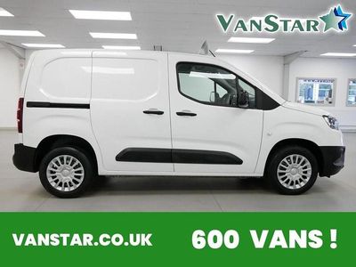 White Used 2022 Toyota Proace Edition MPV | £11,589 (Fair price)