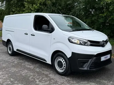 Used Toyota Proace Active 140 HP (102 kW) 2022 White MPV