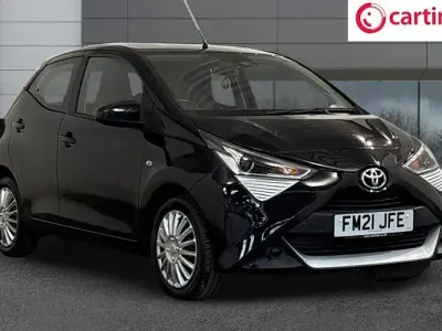 Used Toyota Aygo X-play 72 HP (52 kW) 2021 Black Hatchback