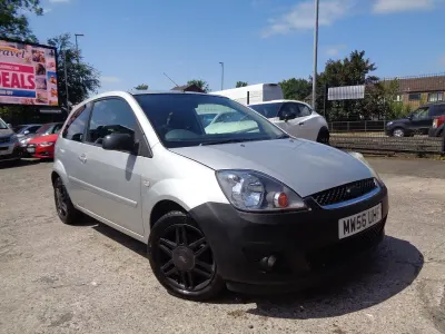 Used Ford Fiesta Ghia 80 HP (58 kW) 2007 Silver Hatchback
