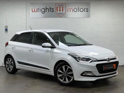 Used Hyundai i20 Premium 2015 White Hatchback
