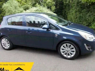 Usado Vauxhall Corsa 100 HP (73 kW) 2012 Azul Citadino