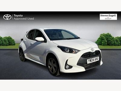 White Used 2024 Toyota Yaris Hybrid Hatchback | £18,995 (Good price)