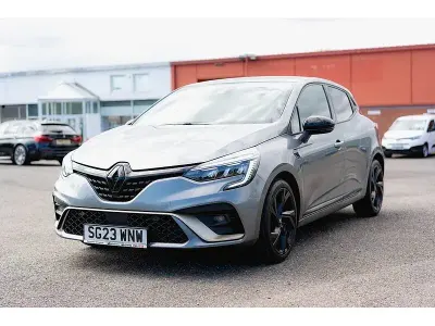 Usado Renault Clio V Engineered 2023 Cinzento Citadino