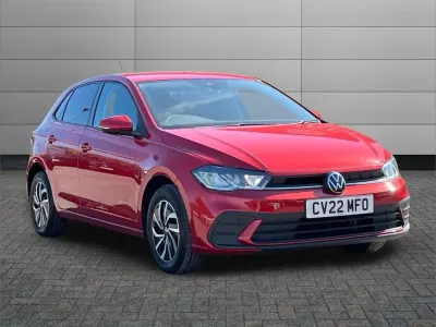 Used VW Polo Life 94 HP (69 kW) 2022 Red Hatchback