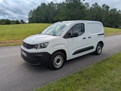 Used Peugeot Partner Premium 2023 White MPV