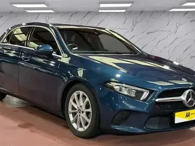 Begagnad Mercedes A150 Executive 150 HK (110 kW) 2020 Blå Halvkombi