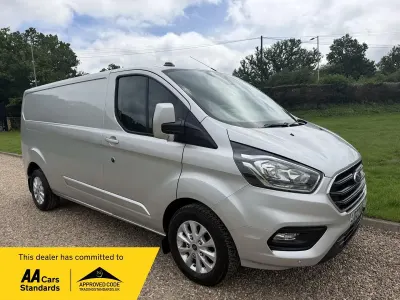 Used Ford Transit Custom Limited 130 HP (95 kW) 2023 Silver Van
