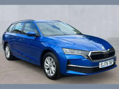 Used Skoda Octavia SE Technology 113 HP (83 kW) 2025 Blue Estate