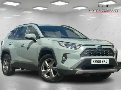 Usado Toyota RAV4 Design 2019 Verde SUV