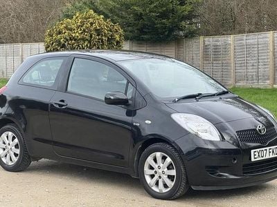 Used Toyota Yaris 88 HP (64 kW) 2007 Black Hatchback