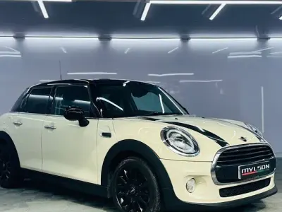 Usado Mini Cooper Hatch 136 HP (100 kW) 2018 Branco Citadino