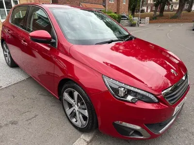 Used Peugeot 308 Allure 128 HP (94 kW) 2014 Red Hatchback