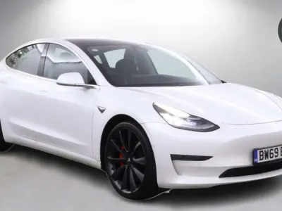 Used Tesla Model 3 Performance 461 kW (627 HP) 2019 White Sedan