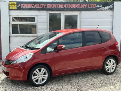 Used Honda Jazz ES 99 HP (72 kW) 2014 Red Hatchback
