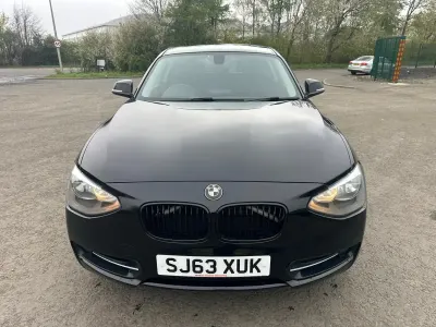 Begagnad BMW 116 Sport Line 136 HK (100 kW) 2013 Svart Halvkombi