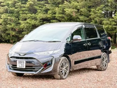 Begagnad Toyota Estima