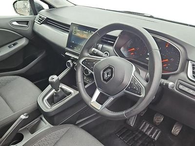 Used Renault Clio V Iconic 90 HP (66 kW) 2021 Black Hatchback