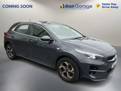 Usado Kia XCeed 2021 Gris SUV