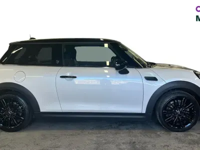 Used Mini Cooper Exclusive 156 HP (114 kW) 2024 Nanuq white Hatchback