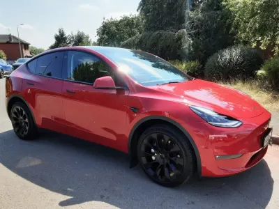 Used Tesla Model Y Long Range AWD 378 kW (514 HP) 2022 Red SUV