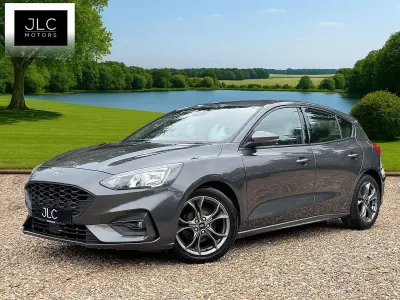 Used Ford Focus ST-Line 125 HP (91 kW) 2019 Grey Hatchback