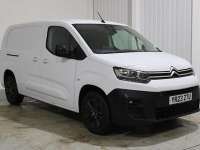 Used Citroën Berlingo 130 HP (95 kW) 2023 White MPV