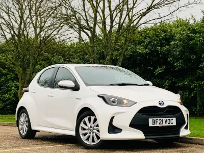 Used Toyota Yaris Hybrid 2021 White Hatchback