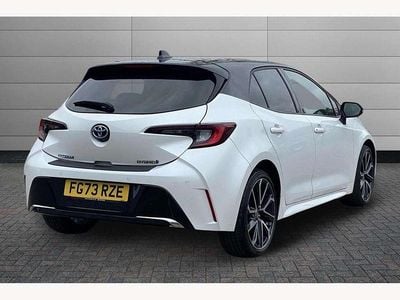 Used Toyota Corolla 196 HP (144 kW) 2023 Platinum pearl white with black roof Hatchback