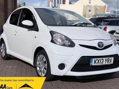 Used Toyota Aygo 68 HP (50 kW) 2013 White Hatchback