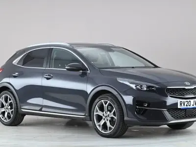 Usado Kia XCeed 136 CV (100 kW) 2020 Gris SUV